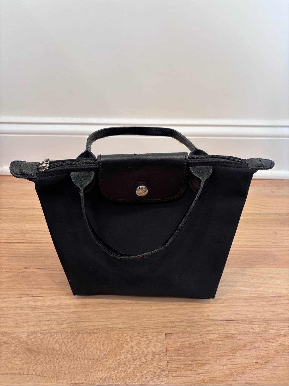 Longchamp Le Pliage Club Handbag in black nylon with dark leather trim
